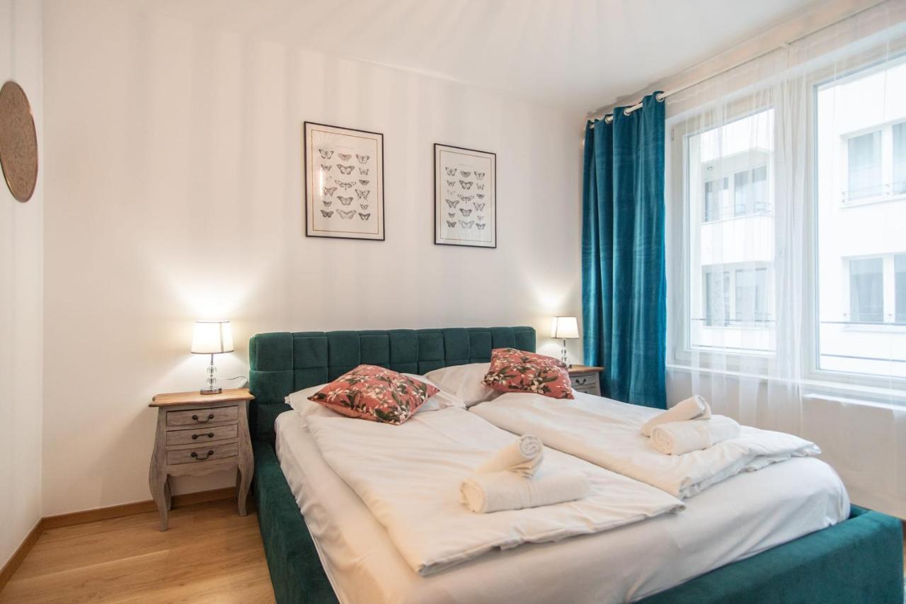 Apartment With Balcony Prag Exterior foto