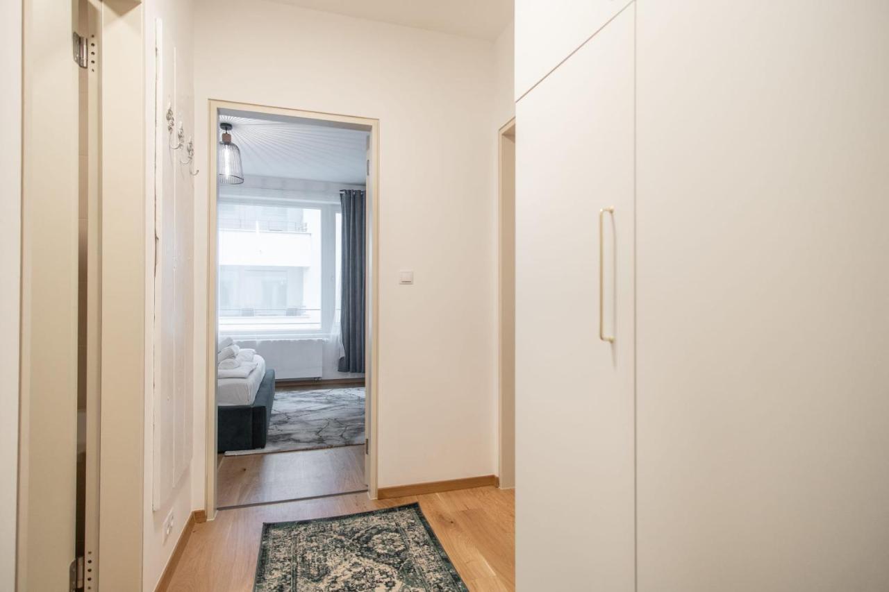 Apartment With Balcony Prag Exterior foto